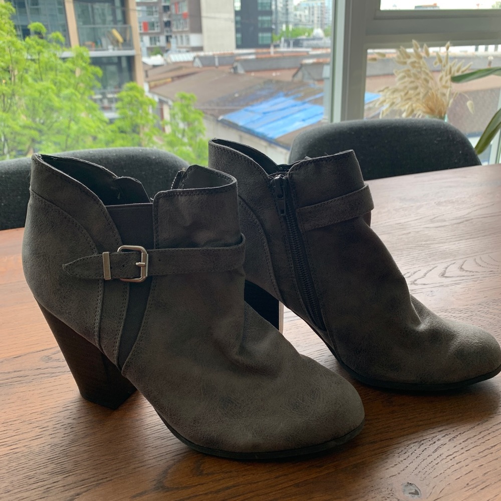 Practically new Fergalicious grey leather ankle boots